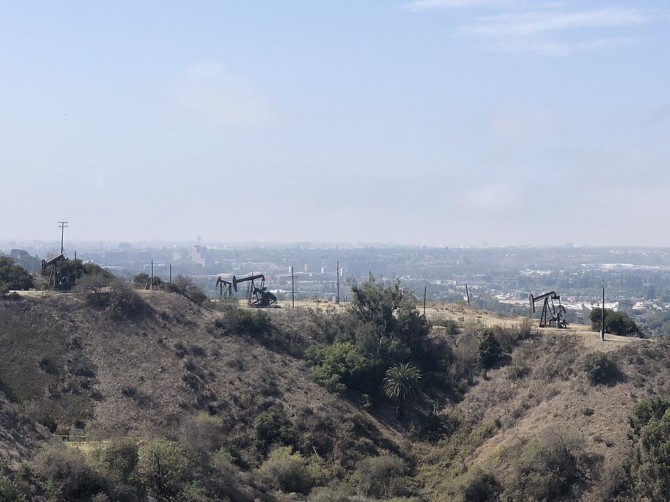 Pumpjacks Inglewood Oil Field seen from Baldwin Hills Scenic Overlook.jpg