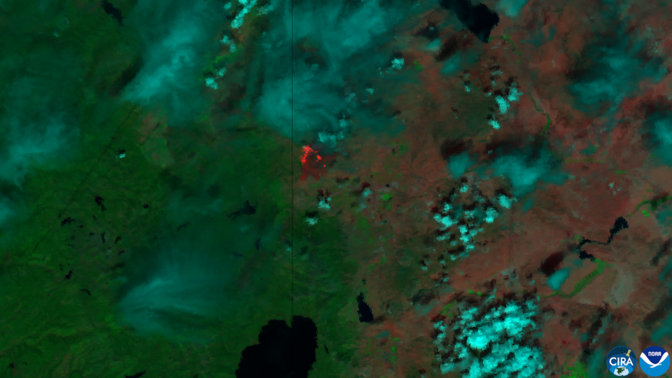 Hawk Fire Burns Near Reno, Nevada (CIRA 2026-08-23 - ayfire hawkfire nolabels0).png