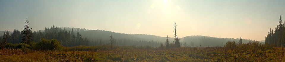 Gordon Meadows, Oregon - Labor Day 2011 (Haze due to smoke from wildfires) - panoramio.jpg