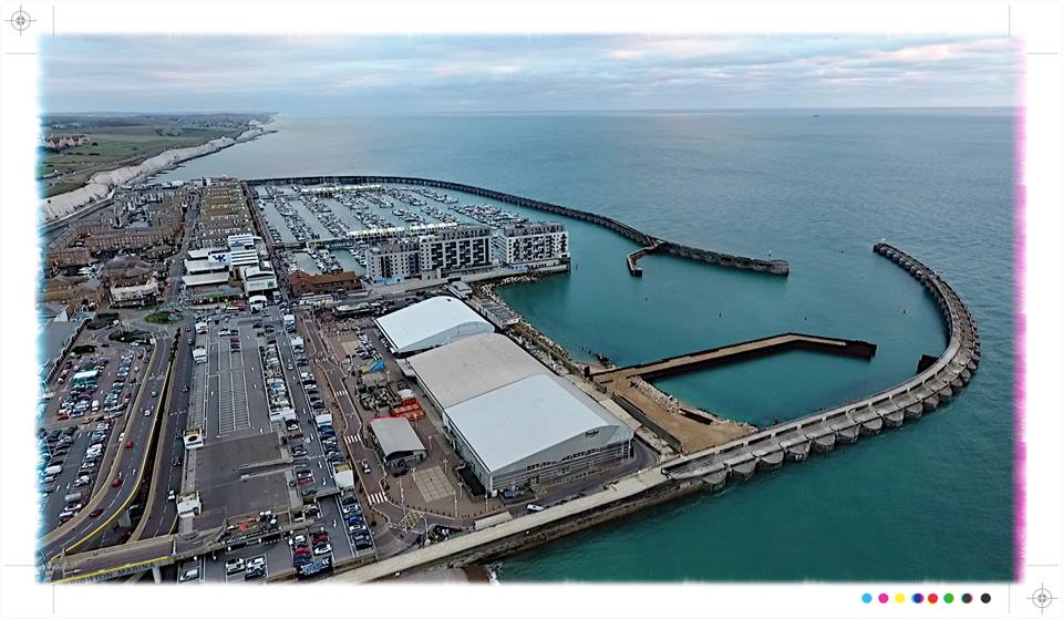Brighton Marina at 120m from Black Rock.jpg