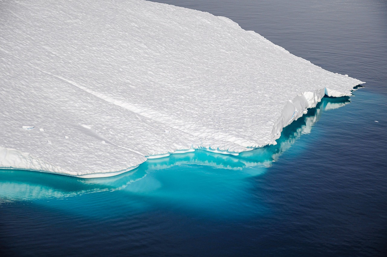 iceberg, ice, ocean, cold, antarctica, water, nature, winter, iceberg, antarctica, antarctica, antarctica, antarctica, antarctica — Image by AlKalenski from Pixabay · Pixabay Content License