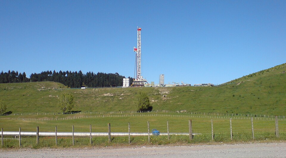 Geothermal drills near Taupo II.jpg