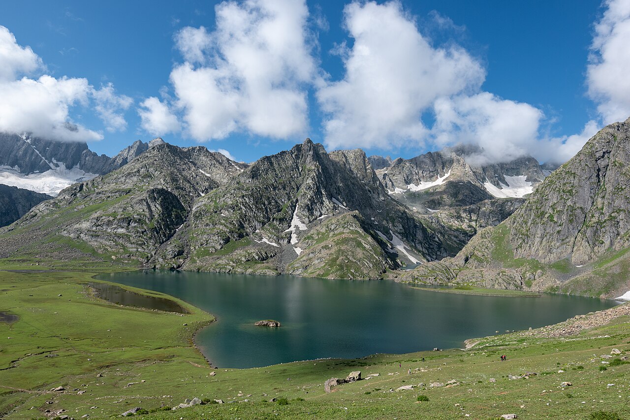 Krishansar Lake sits at more than 3,700 meters in the Ganderbal district of the Kashmir Valley. Image by Rohit Sharma via Wikimedia Commons (CC BY-SA 4.0).