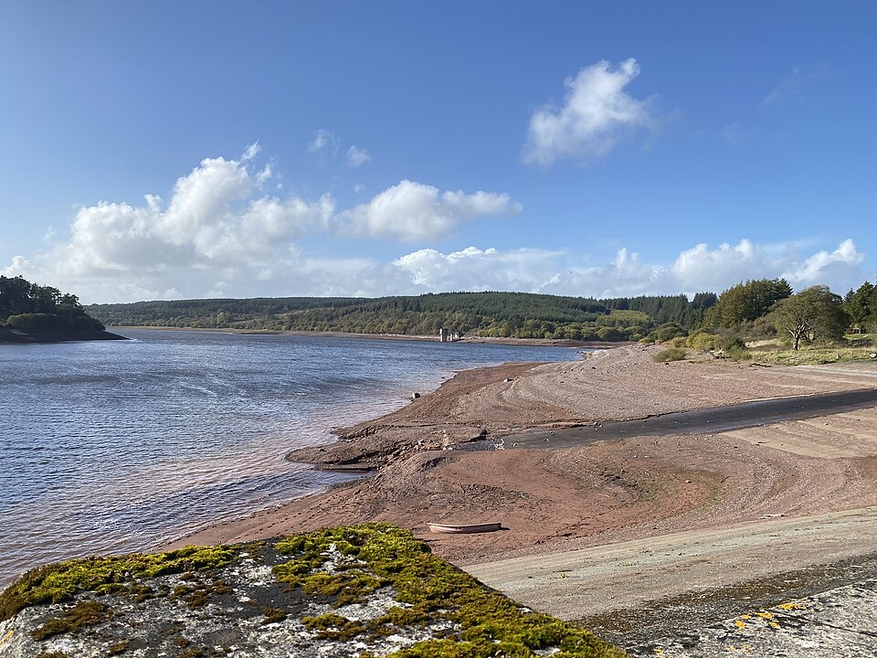 Usk Reservoir after the 2022 drought (geograph 7311574).jpg