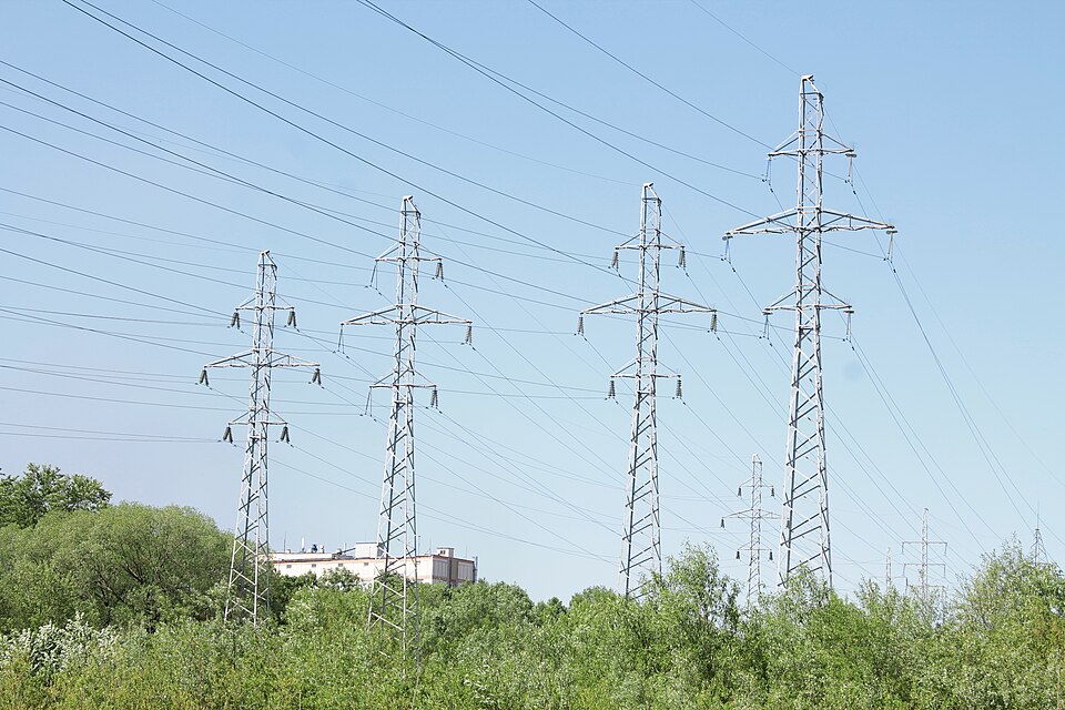 Electric transmission power tower.jpg