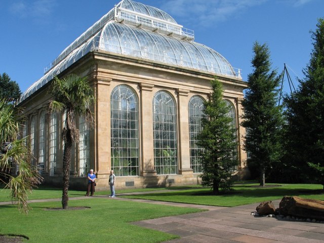 Tropical Palm House, Royal Botanic Gardens, Edinburgh. - geograph.org.uk - 1475436.jpg