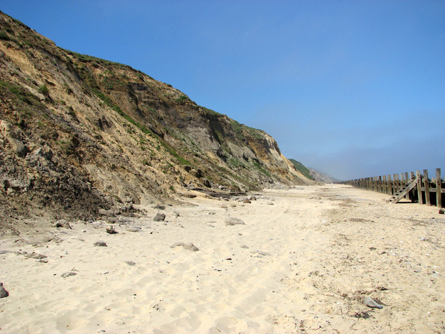 Unprotected cliff face at Trimingham beach - geograph.org.uk - 2965391.jpg