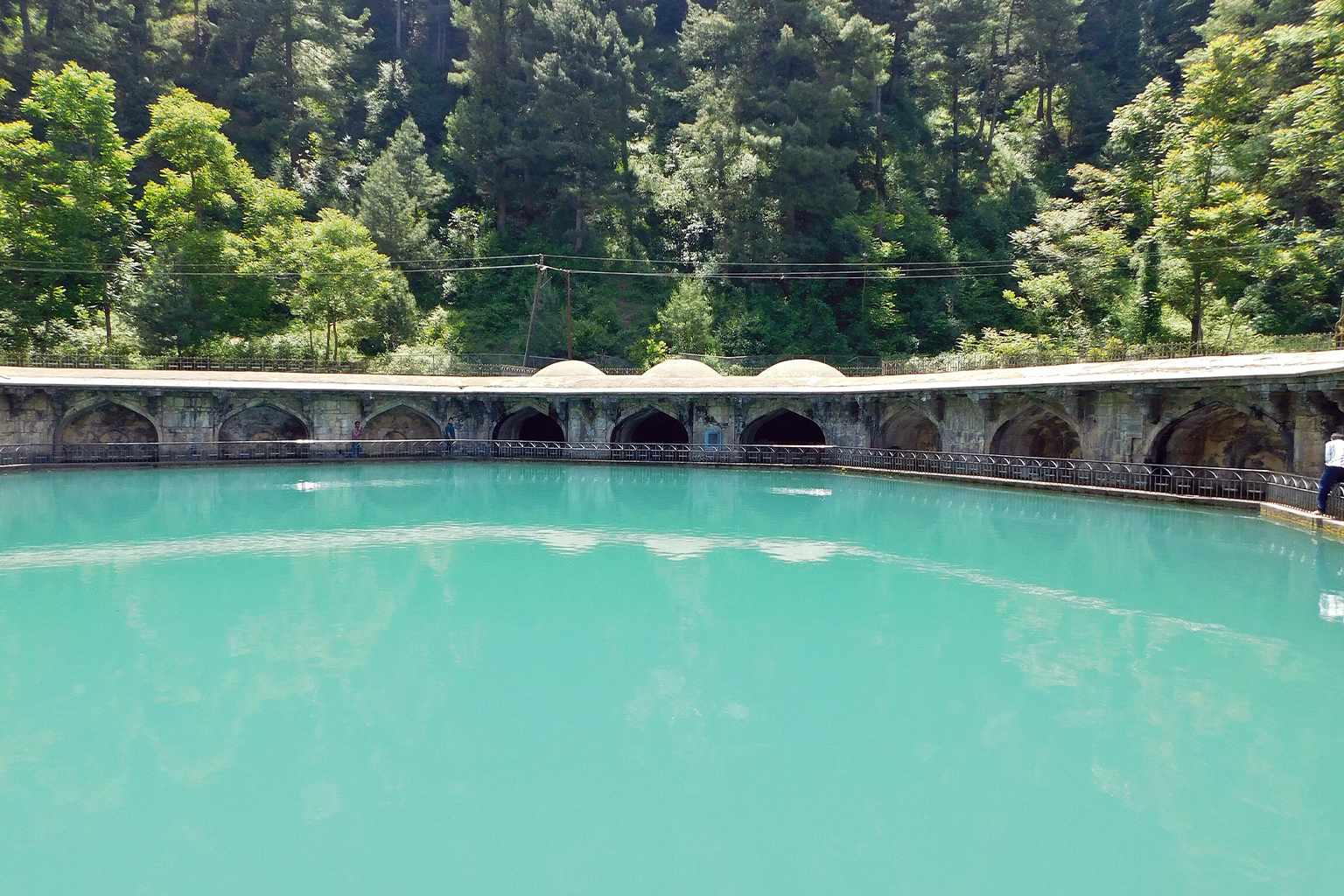 Verinag spring in Anantnag district. — Image by Shyamal Chandra Ghosh via Wikimedia Commons (CC BY-SA 4.0).