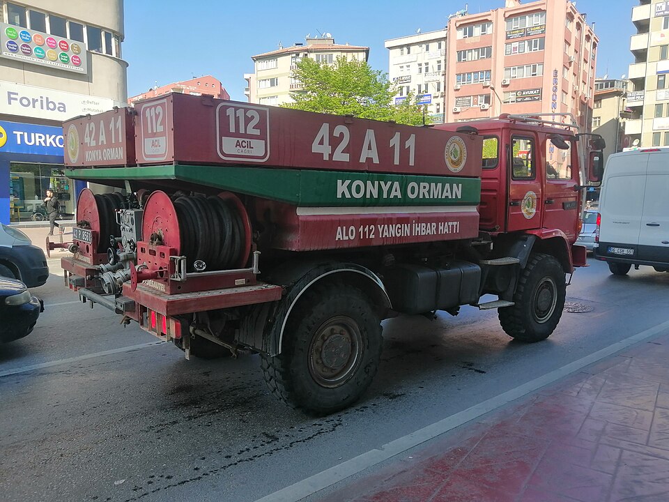 Orman yangını kamyon 01.jpg