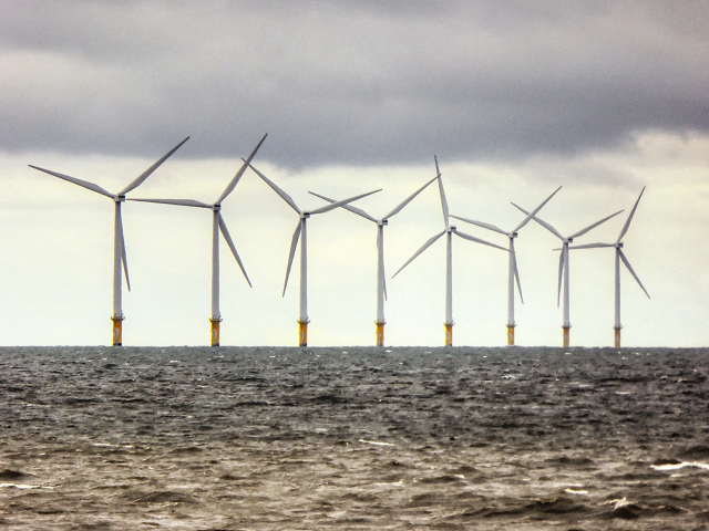 Burbo Bank Offshore Wind Farm - geograph.org.uk - 4655370.jpg