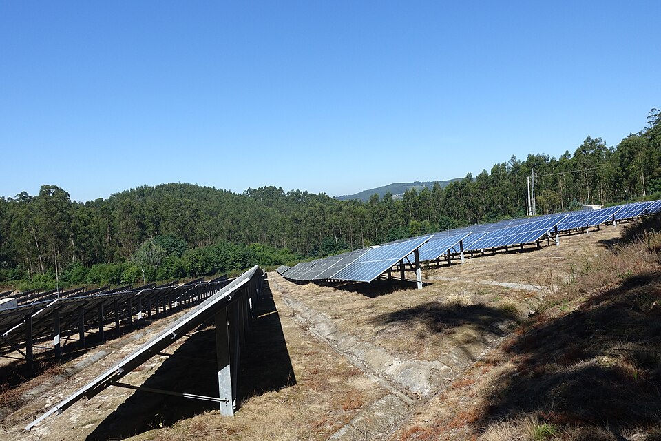 Photovoltaic power station in Vila Nova de Famalicão (1).jpg