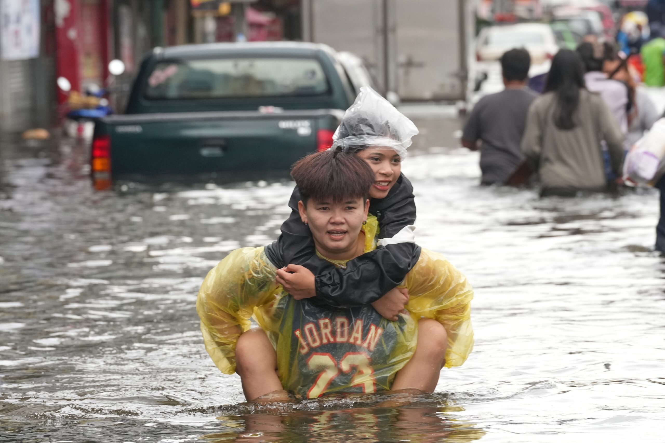 Las inundaciones en Bangkok, Tailandia, el 28 de septiembre del 2026. (AP foto/Sakchai Lalit)