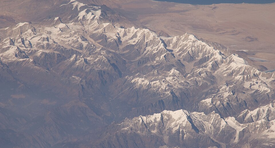 ISS022-E-24366 - View of China - Langtang Lirung - Kimshung - Lirung Il - Kyrong County - Gobarung Peak - Golochang Peak - Kangpengqin Mountains - Gang Benchhen - Natang Peak - Dudang Peak - Lende Khola Valley - Richong Chu (cropped).jpg