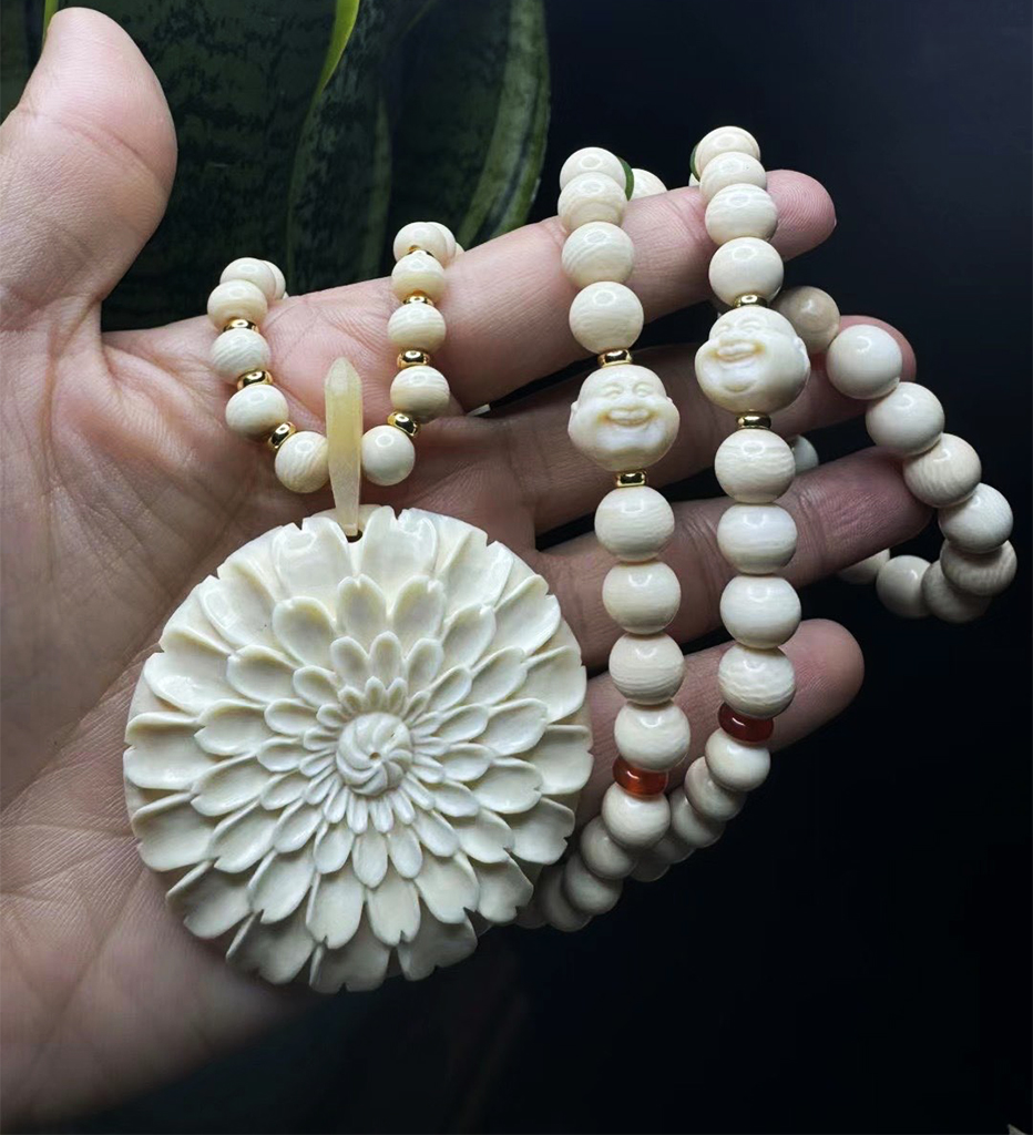 An ivory necklace offered for sale to undercover investigators. Chinese tourists come to Cambodia to shop for wildlife products, the report found. Image courtesy of Earth League International.